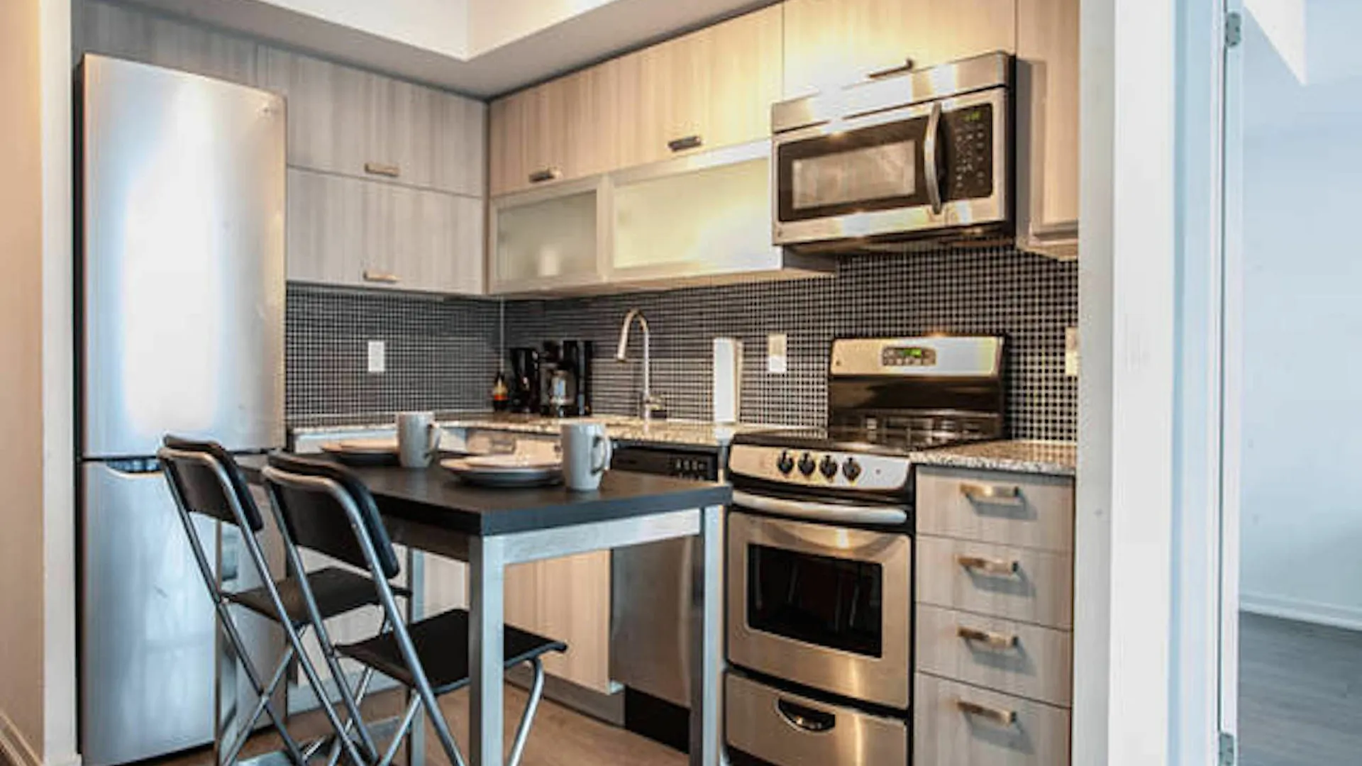 Pinnacle Suites - Two Bed And Bath Condo